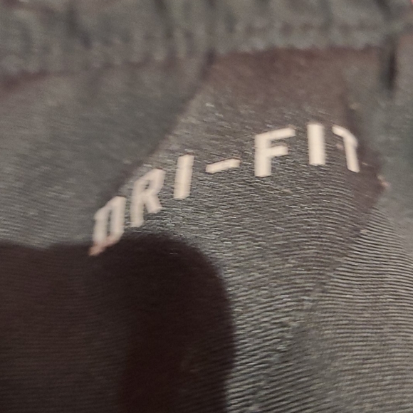 Shorts - Picture 5 of 6